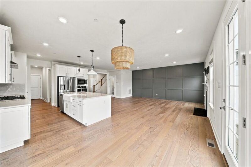 4205 Spruce Rd — photo 8