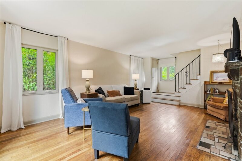 1805 Mcnary Blvd — photo 3