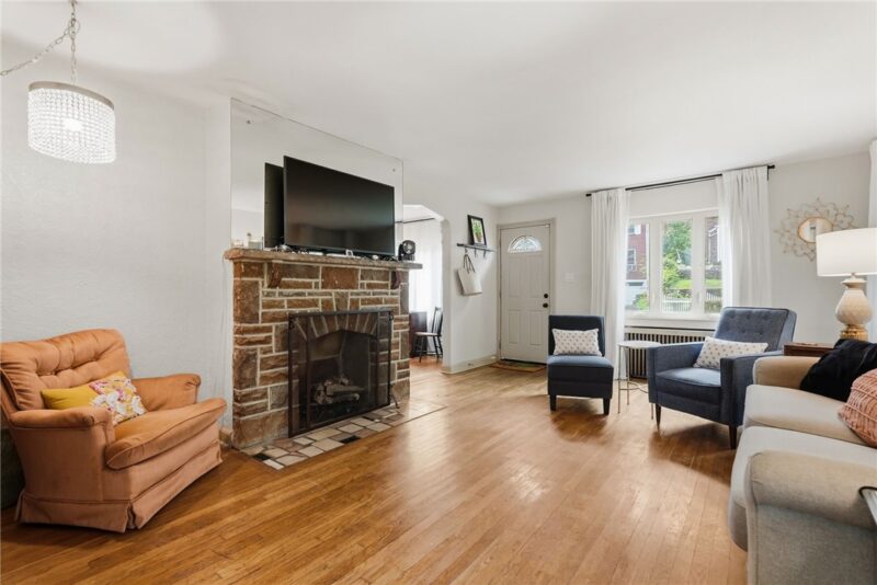 1805 Mcnary Blvd — photo 5