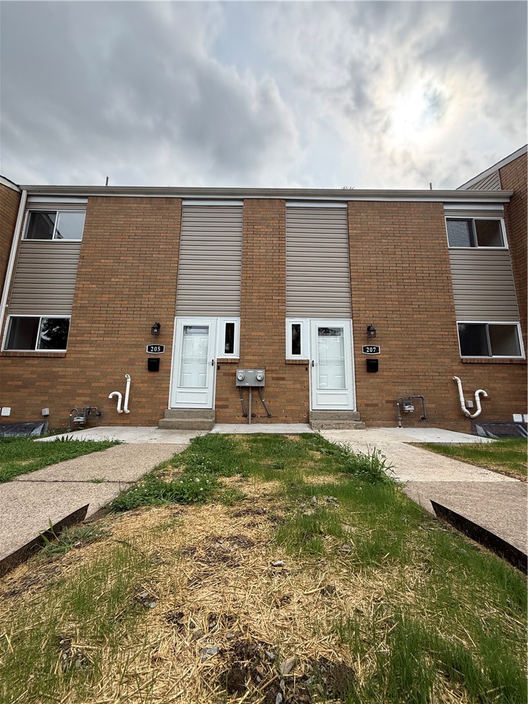 205 Rankin Blvd — photo 2