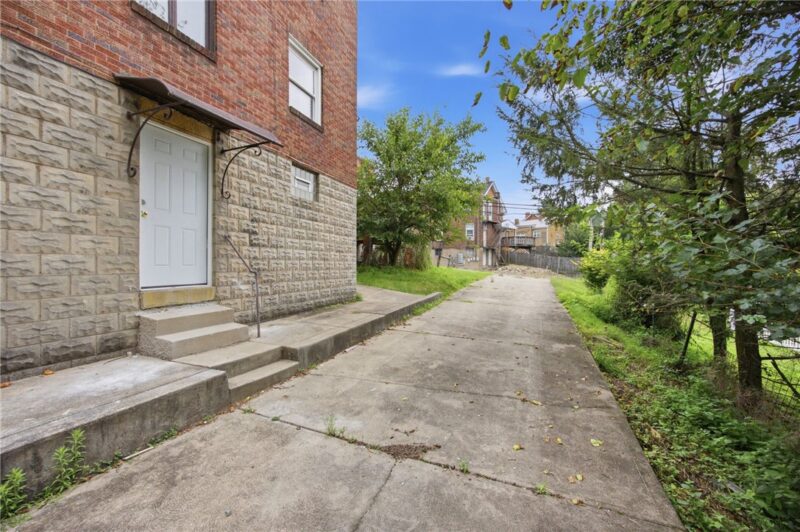 2960 Churchview Ave — photo 4