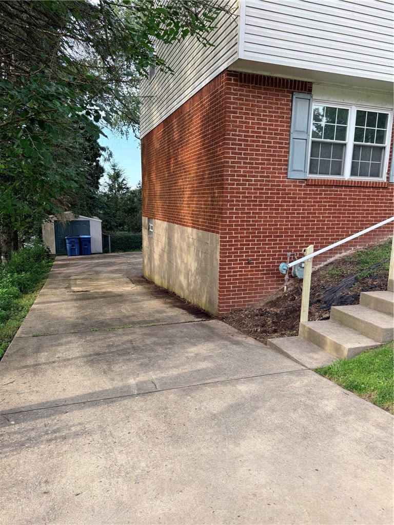 121 Knoll Dr — photo 4