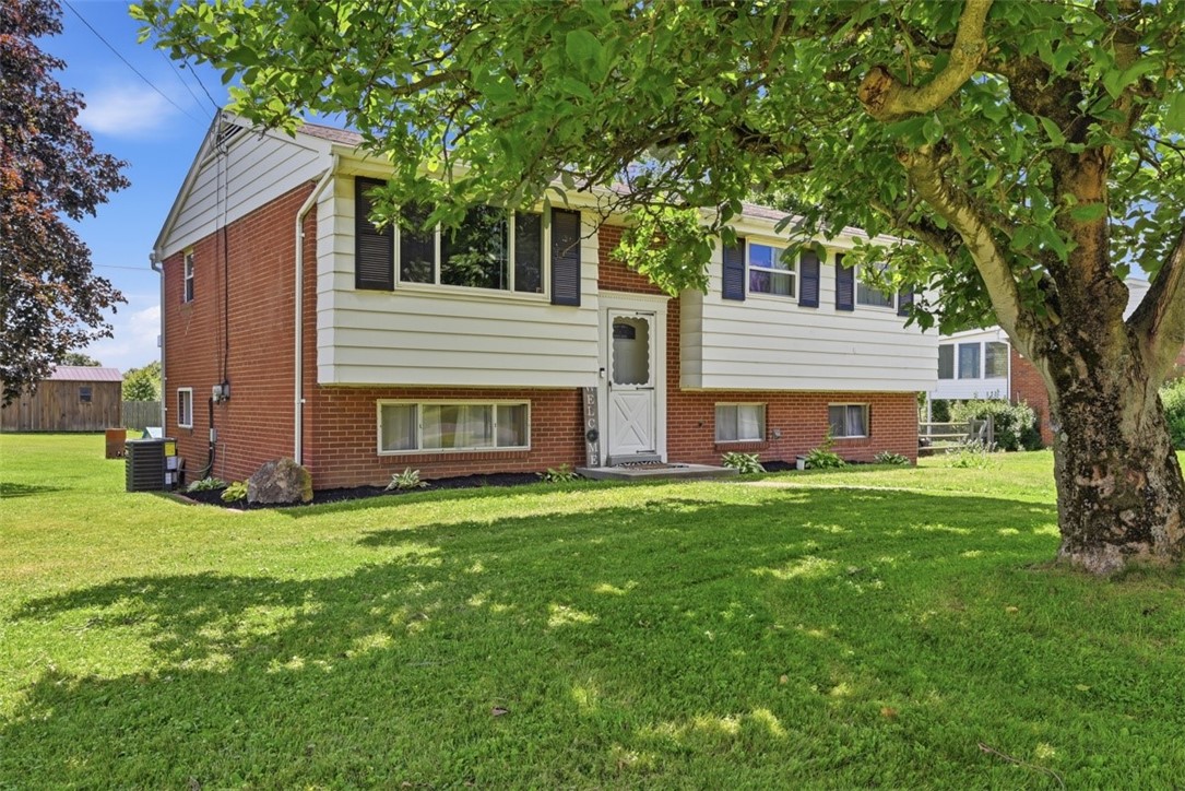 158 WESTWOOD MANOR — photo 1