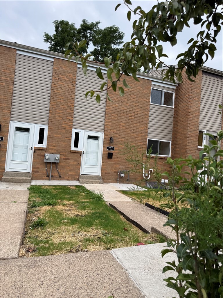 207 Rankin Blvd — photo 2