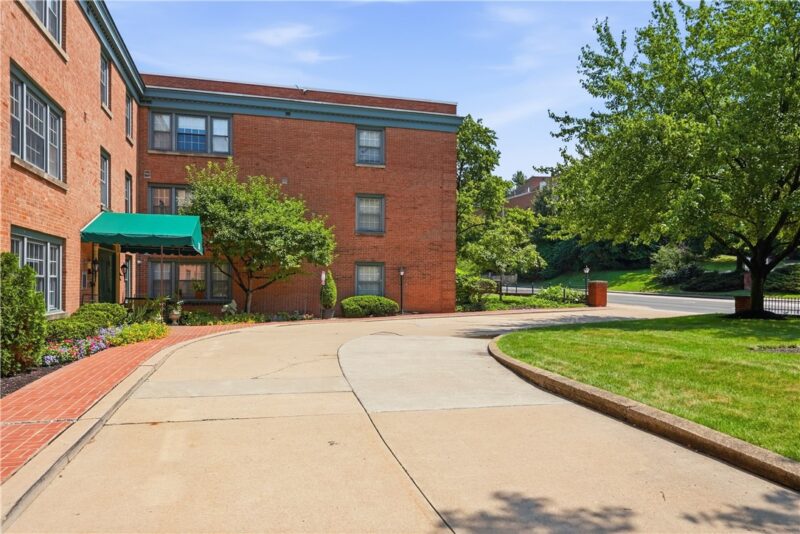 5903 5th Ave 301B — photo 4