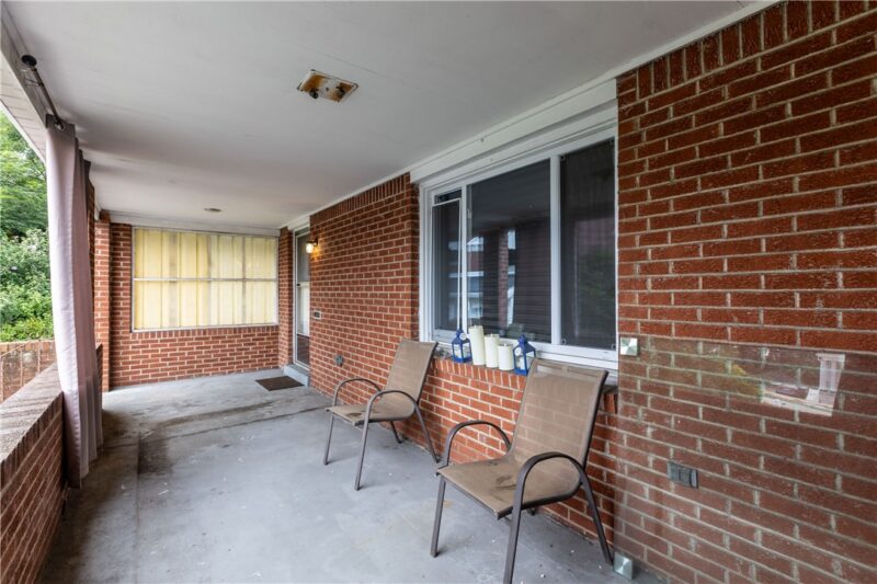 7913 Lloyd Ave — photo 4
