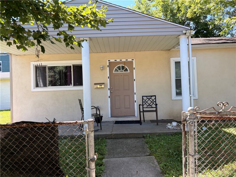 216 Halcomb Ave — photo 2