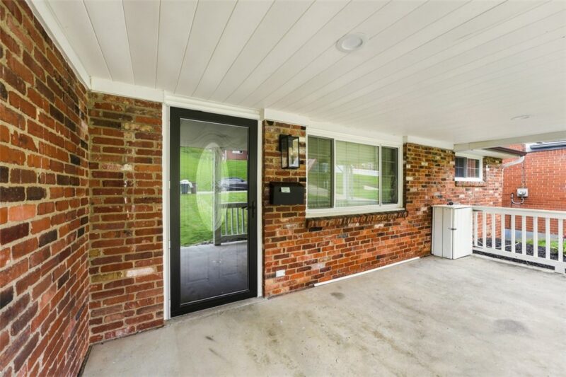 779 Darlington St — photo 4