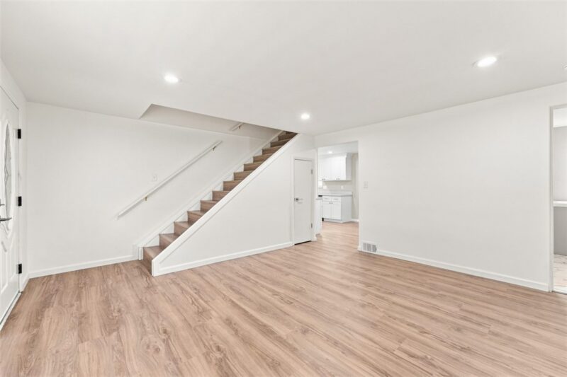779 Darlington St — photo 7