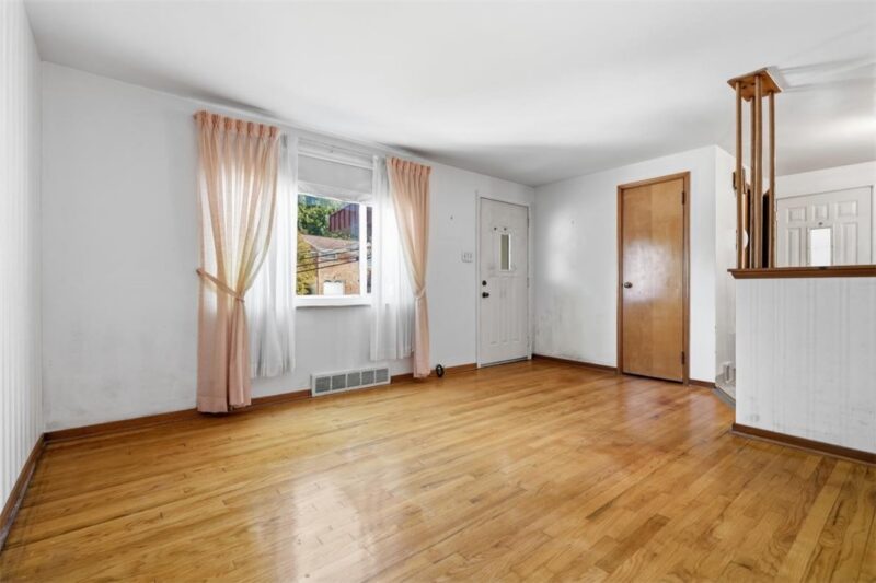 522 Naysmith Rd — photo 7