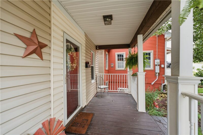 120 Morton Avenue — photo 2