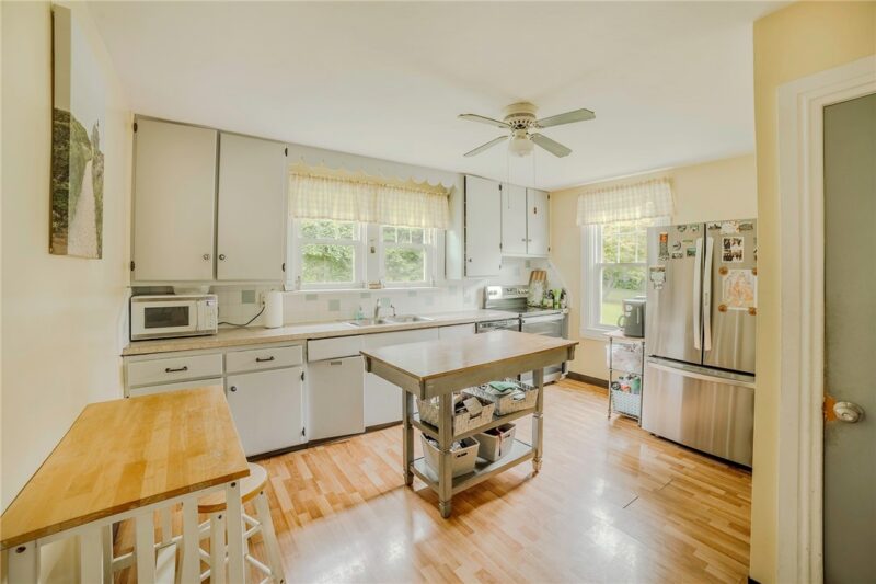 410 N 2nd St. — photo 5