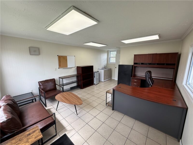 111 Steubenville Pike — photo 4