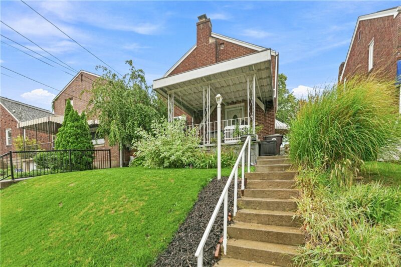 3045 Hazelhurst Ave — photo 2