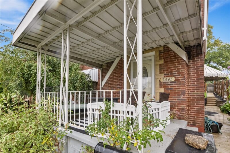 3045 Hazelhurst Ave — photo 3