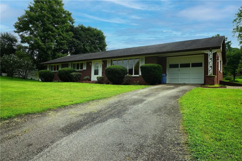 206 Armstrong Ave — photo 2