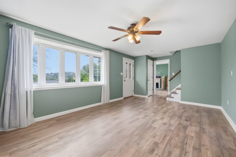 361 Algoma Drive — photo 2