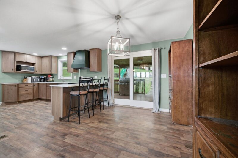 361 Algoma Drive — photo 3