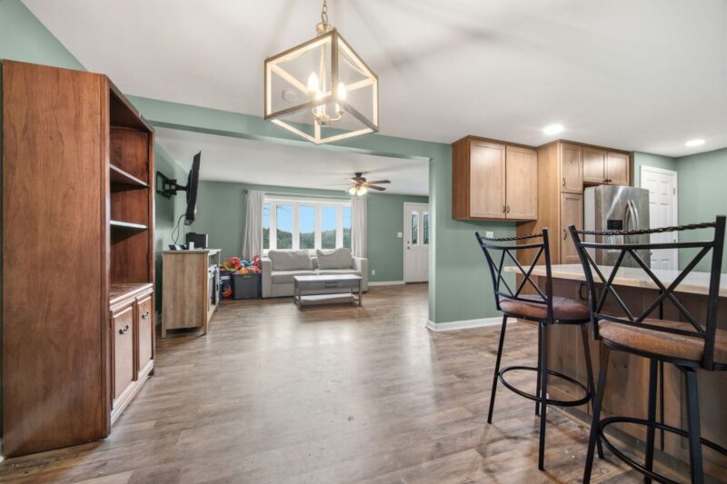 361 Algoma Drive — photo 6