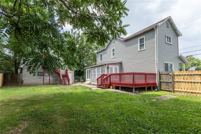 353 Derrick Ave — photo 2