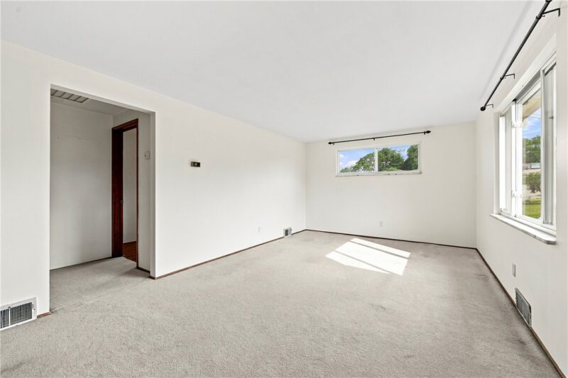 1502 LINNIE LOU DRIVE — photo 4