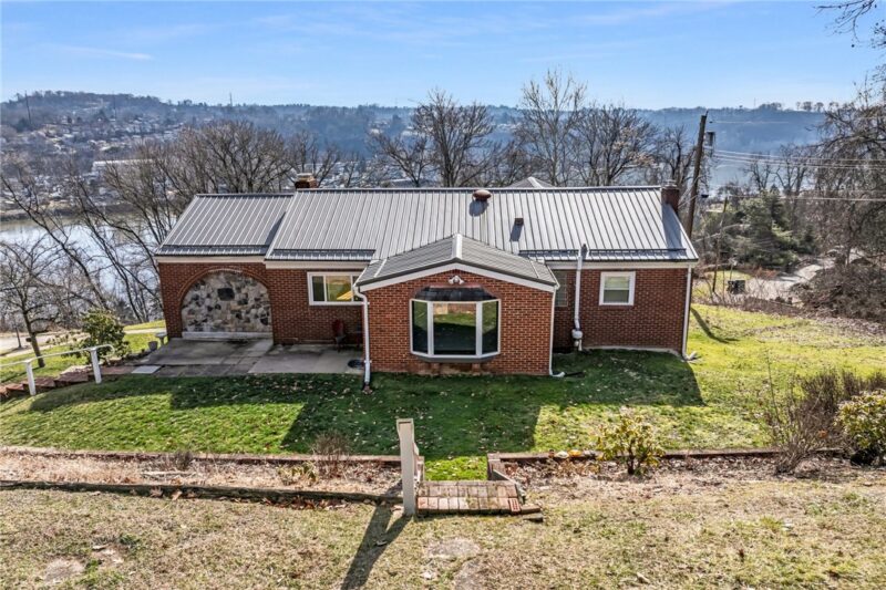 210 Linden Ave — photo 2