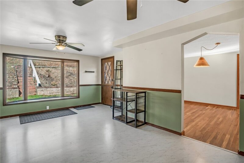 210 Linden Ave — photo 8
