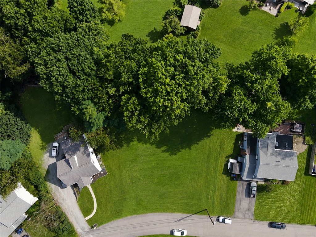 128 Lansdowne Dr — photo 1