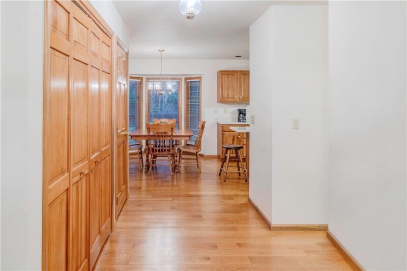 436 Forest Ridge Rd — photo 2