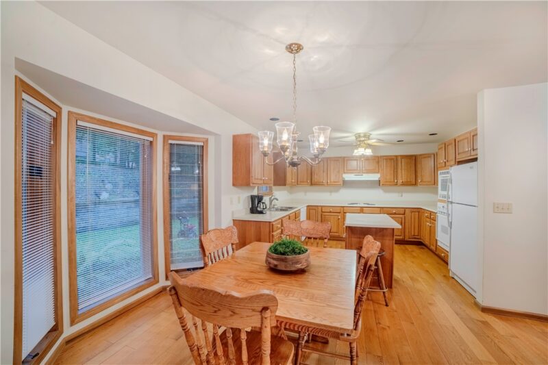 436 Forest Ridge Rd — photo 3