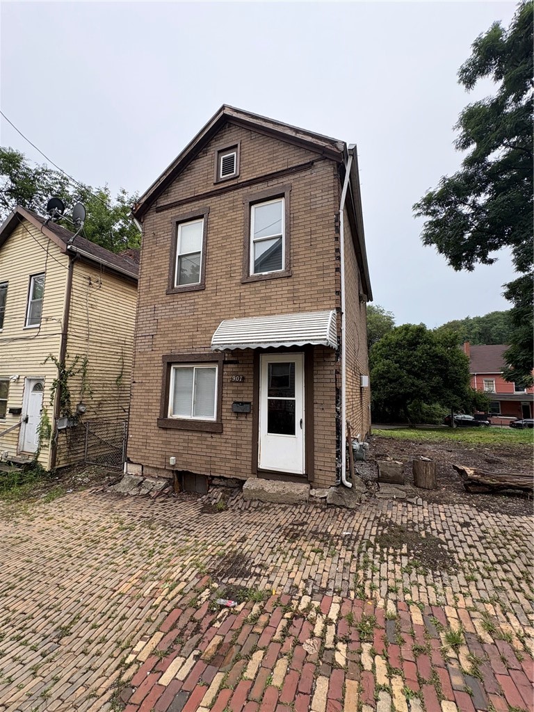 907 Walnut Street — photo 2