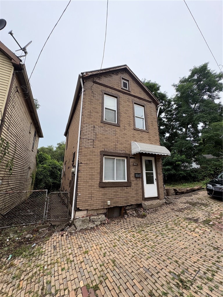 907 Walnut Street — photo 3