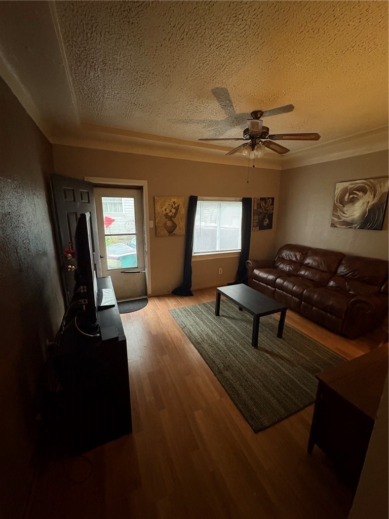 907 Walnut Street — photo 7