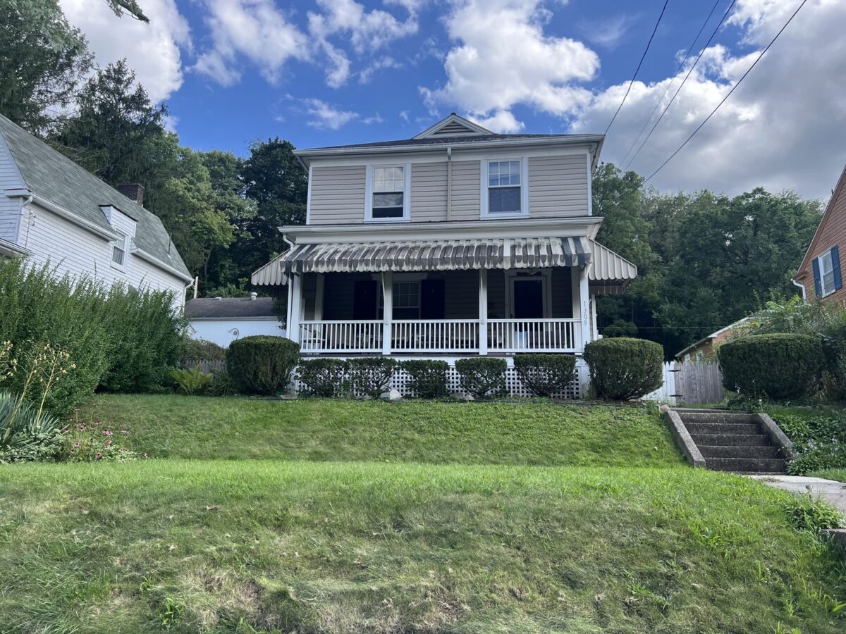1309 Wade Street STREET — photo 1