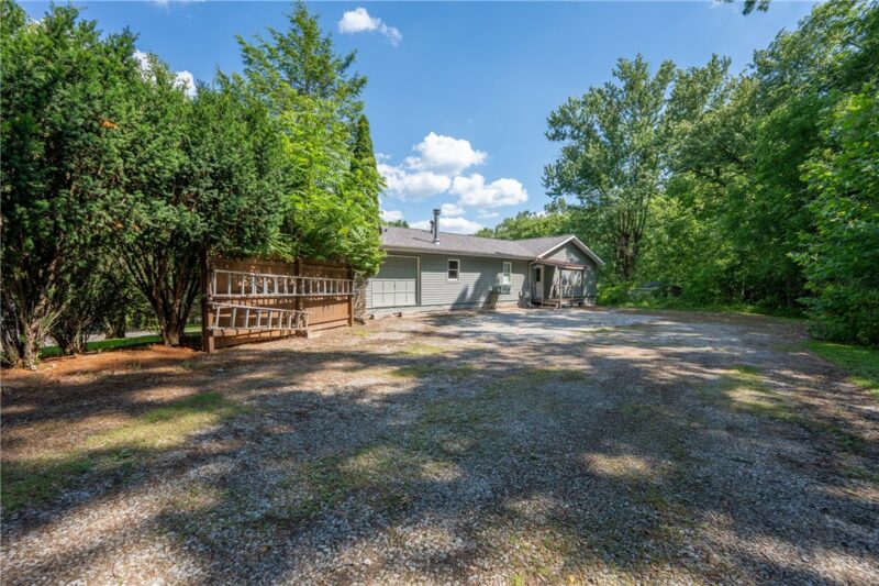 226 Antique Ln — photo 2