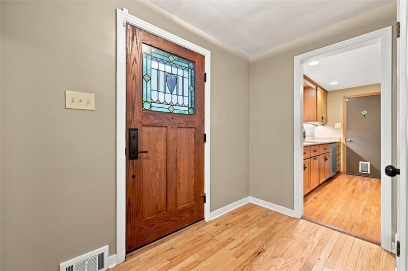 1557 Kuhlview Drive — photo 4