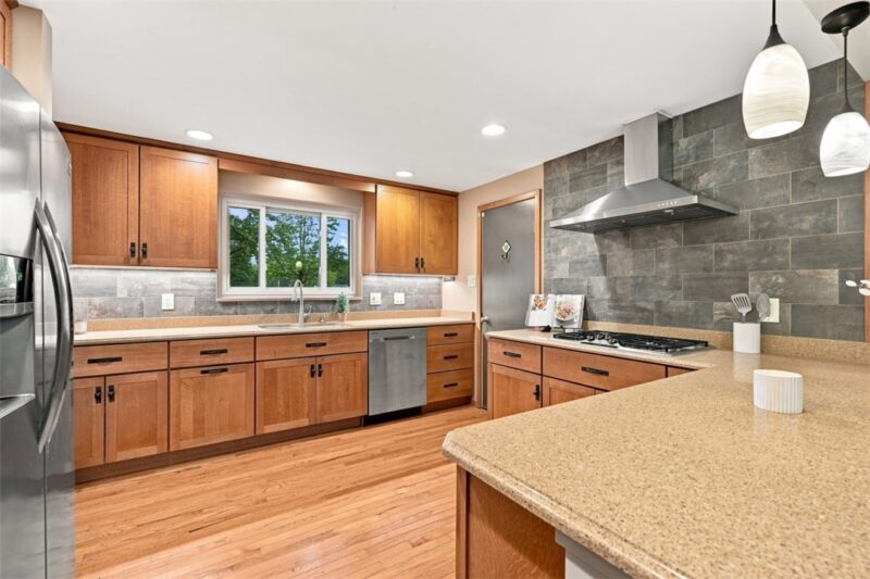 1557 Kuhlview Drive — photo 5