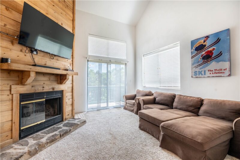 8036 Meadowridge Dr — photo 2
