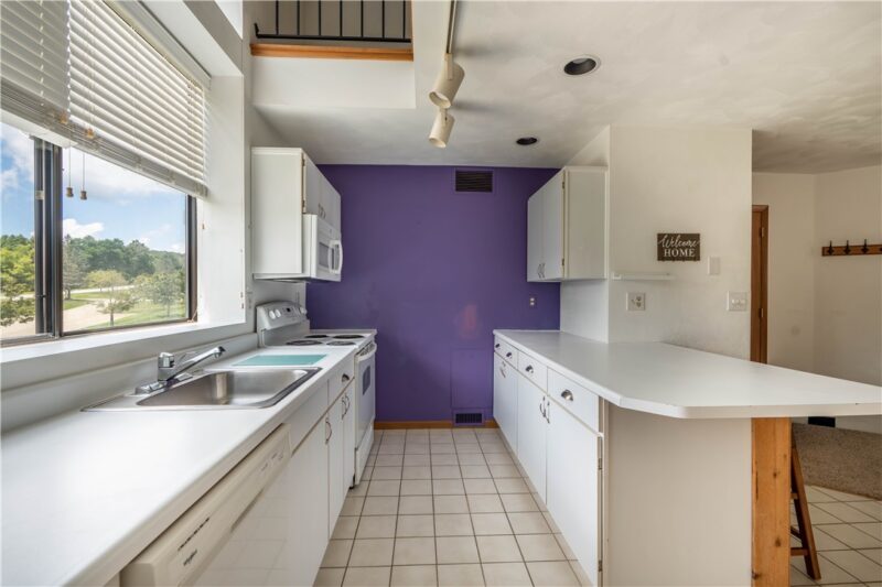 8036 Meadowridge Dr — photo 7