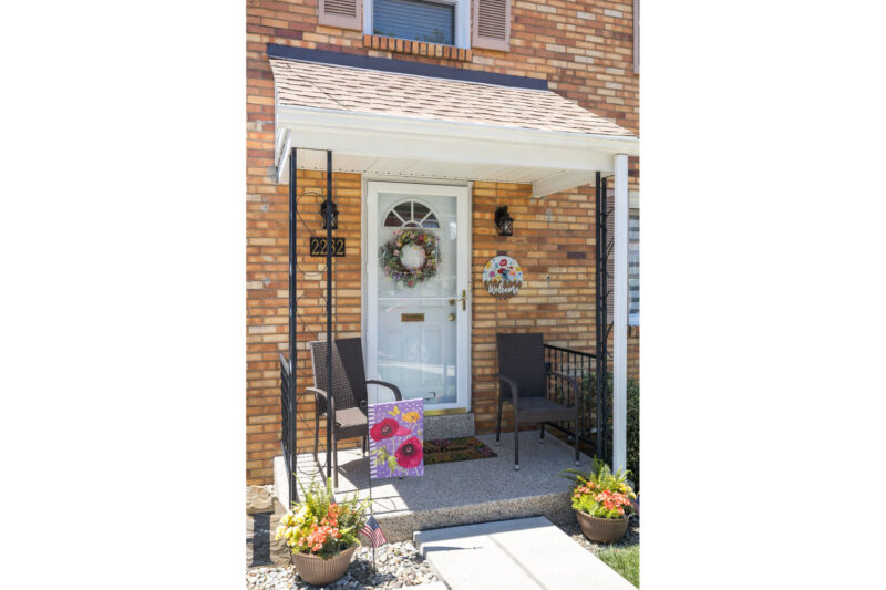 2232 Lucina AVENUE — photo 2
