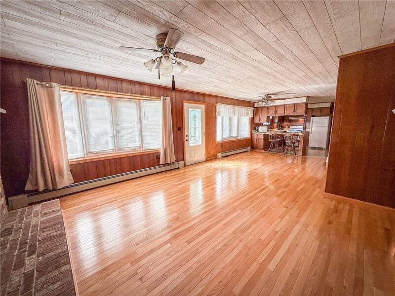 552 Queenstown Rd — photo 8