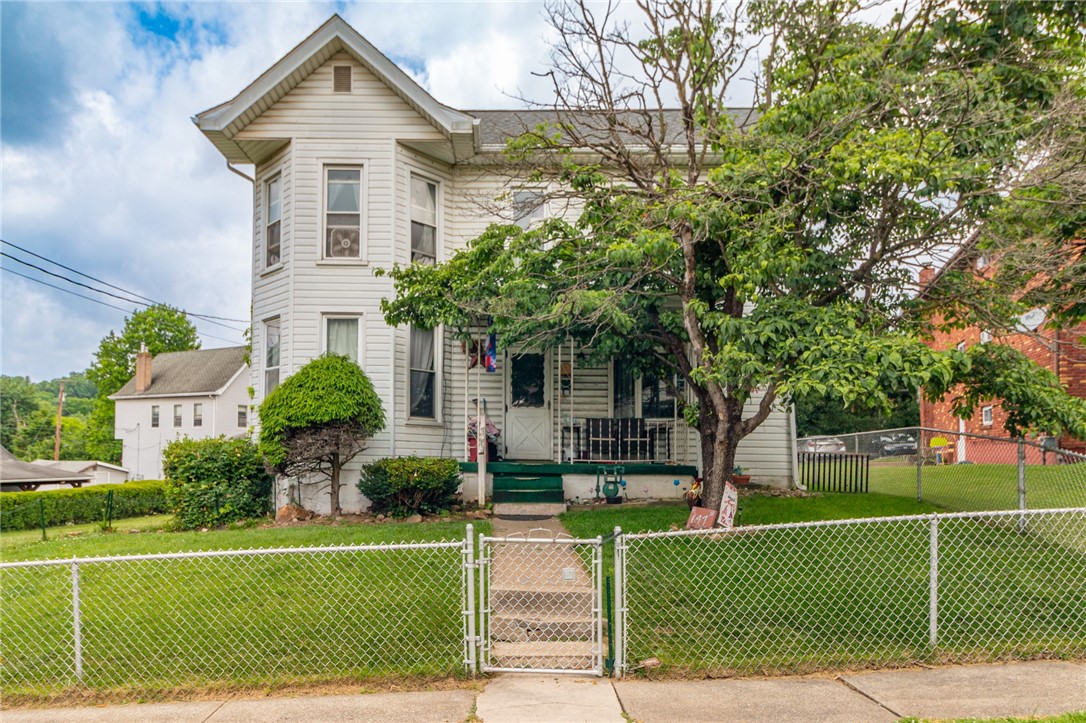 641 W Newton St — photo 1