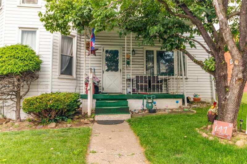 641 W Newton St — photo 2