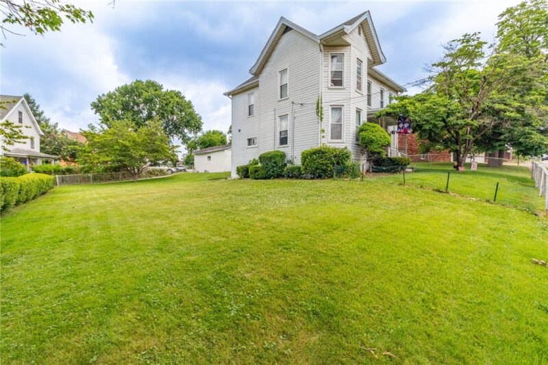 641 W Newton St — photo 3