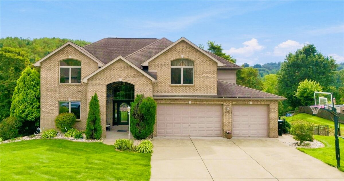 760 Westminster Dr — photo 1
