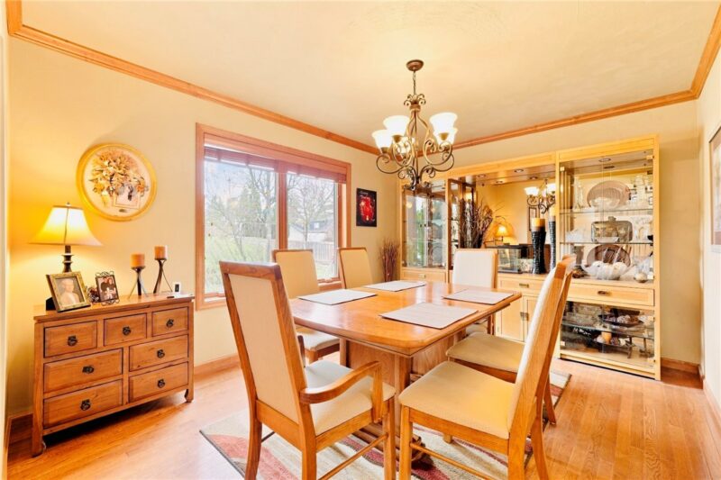 760 Westminster Dr — photo 3