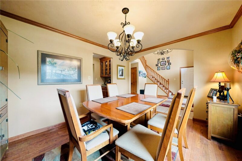 760 Westminster Dr — photo 4