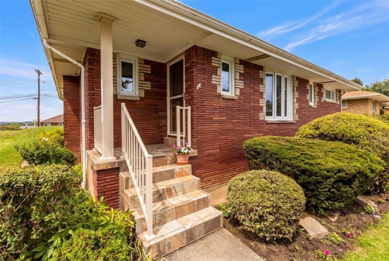 1722 Worcester Drive — photo 4