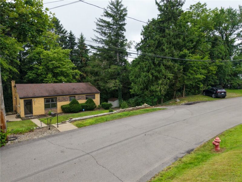 77 Bellview Cir — photo 2
