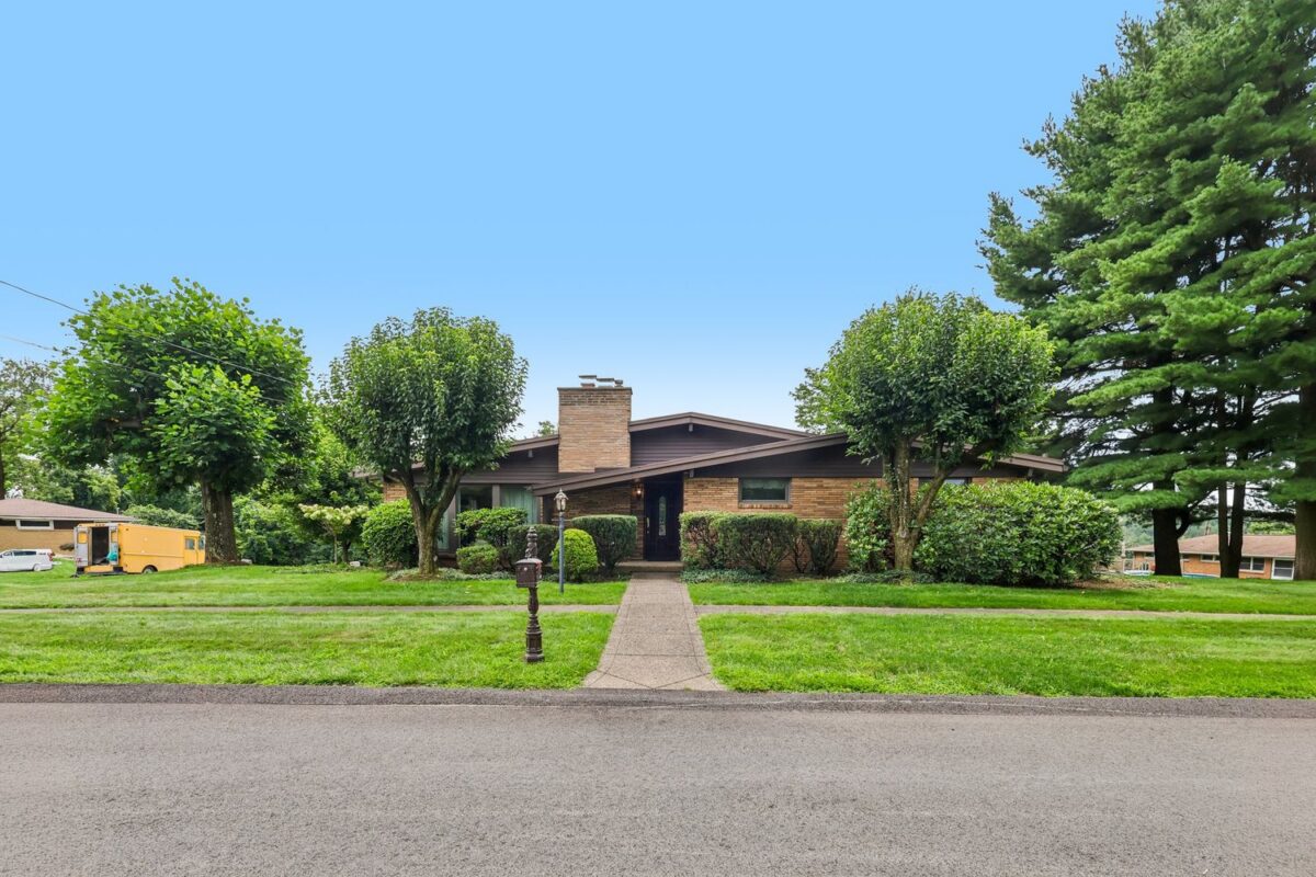 7540 Lynda DRIVE — photo 1